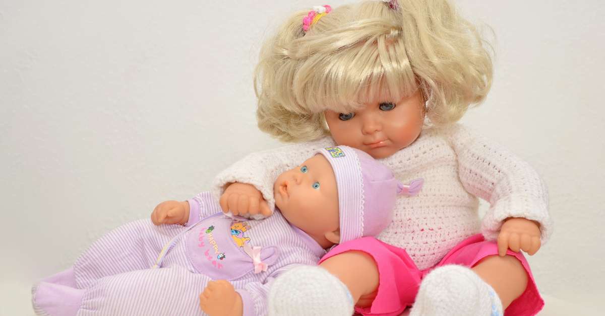 Búp bê luôn là món quà được các bé gái yêu thích