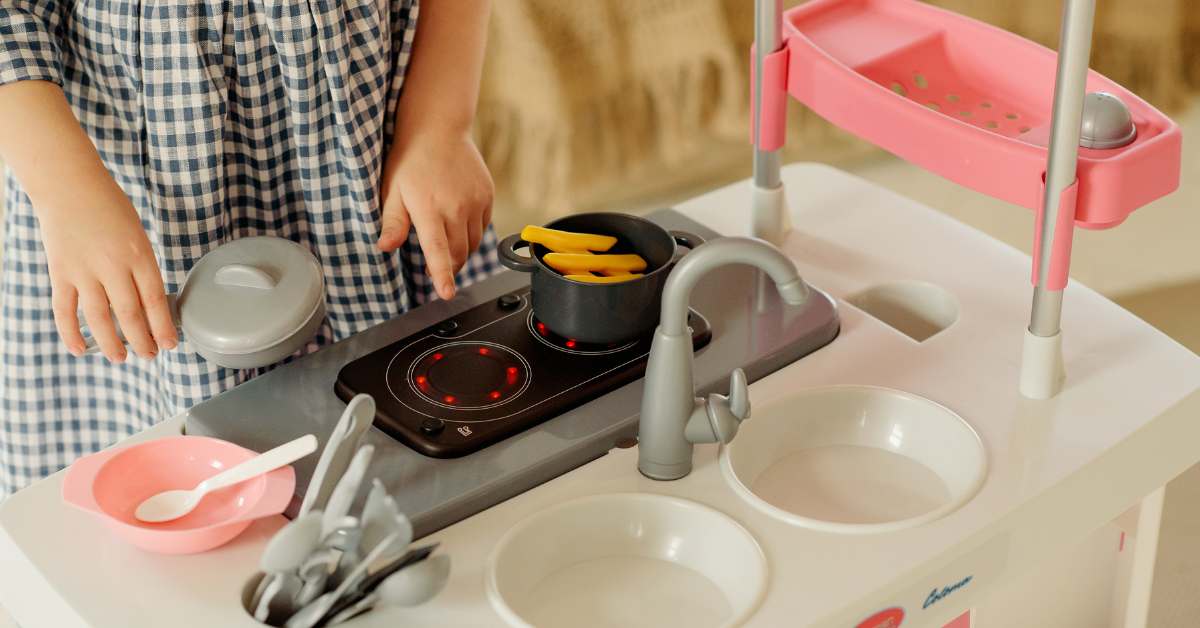 Quà tặng sinh nhật cho bé gái 3 tuổi làm bé vui