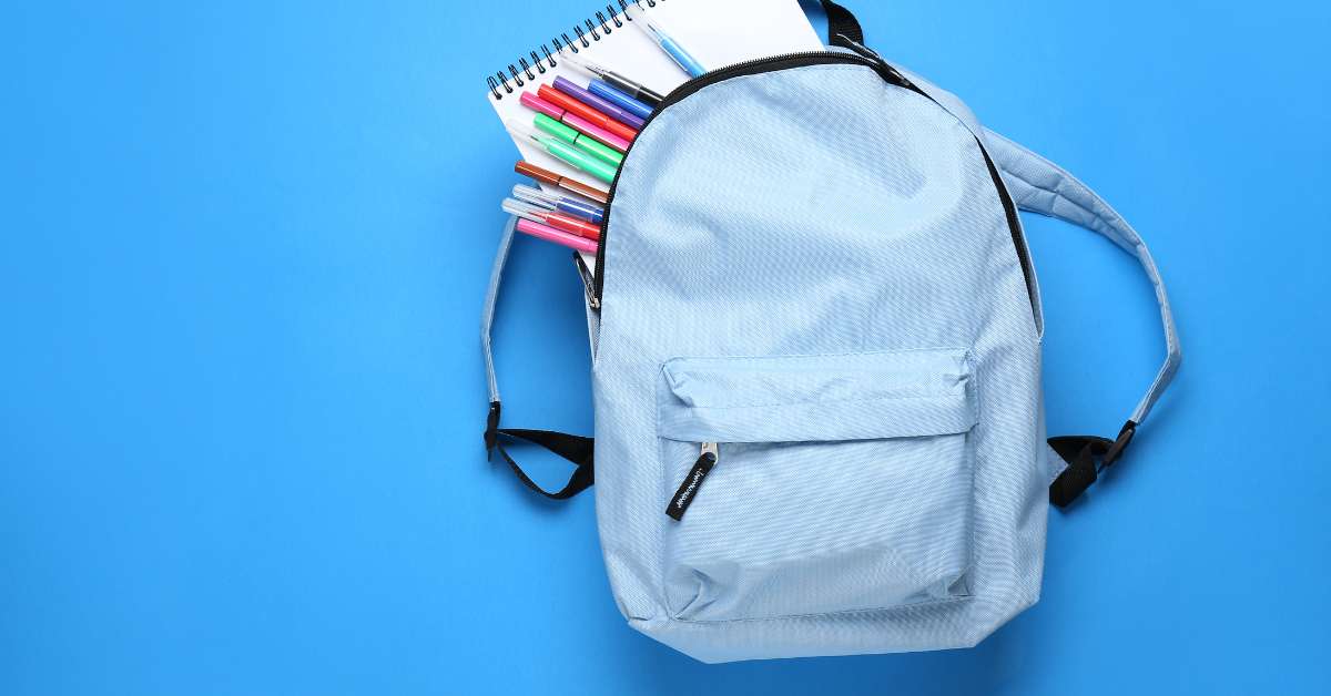 Tặng balo đi học cho bé gái