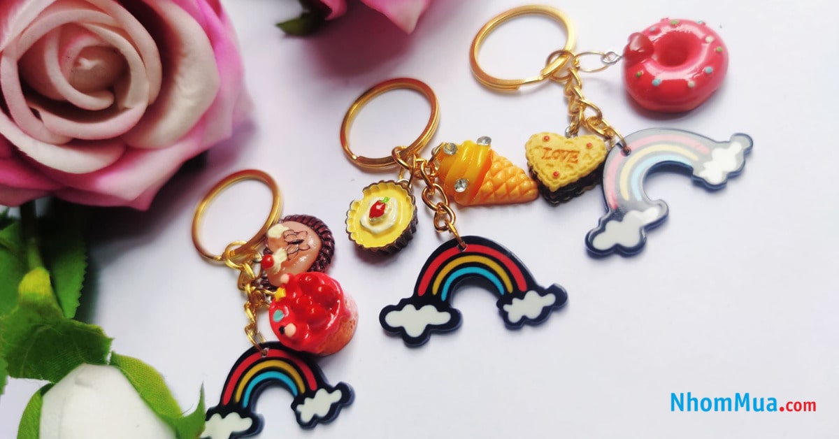 Móc khóa làm quà 20 10 cho các bạn nữ trong lớp