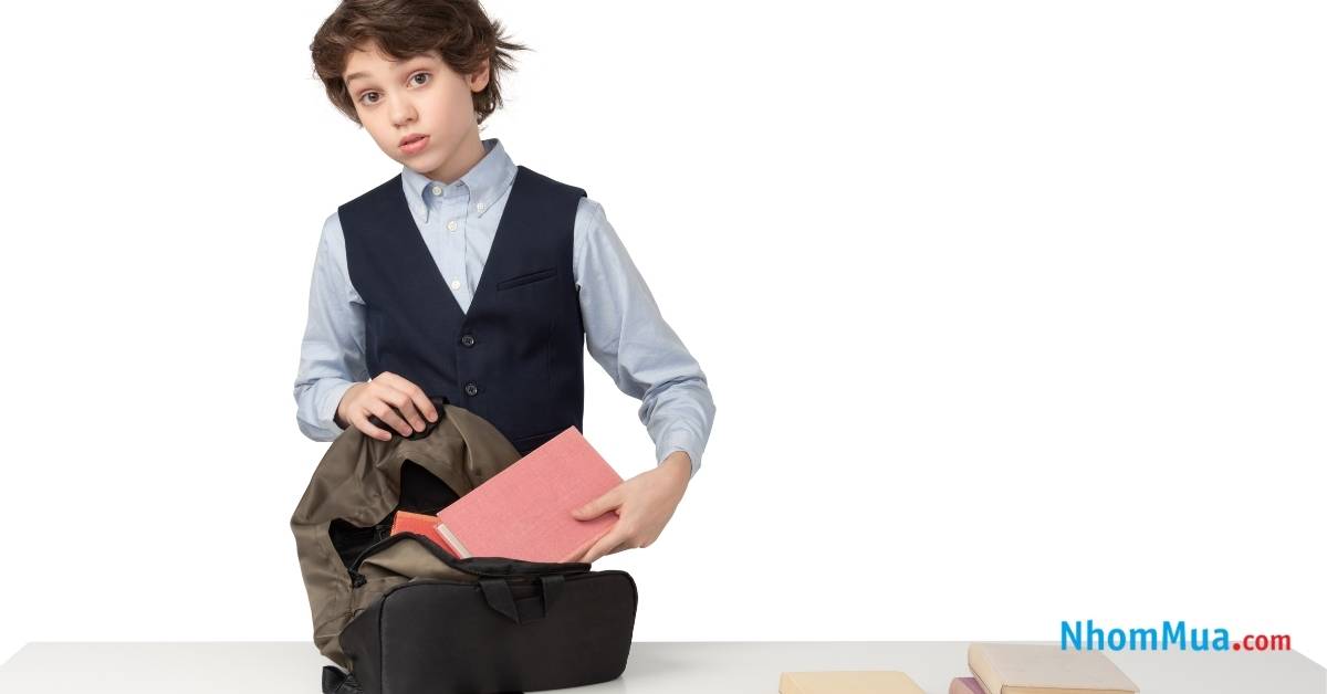 Quà giáng sinh cho bé trai 10 tuổi là balo đi học