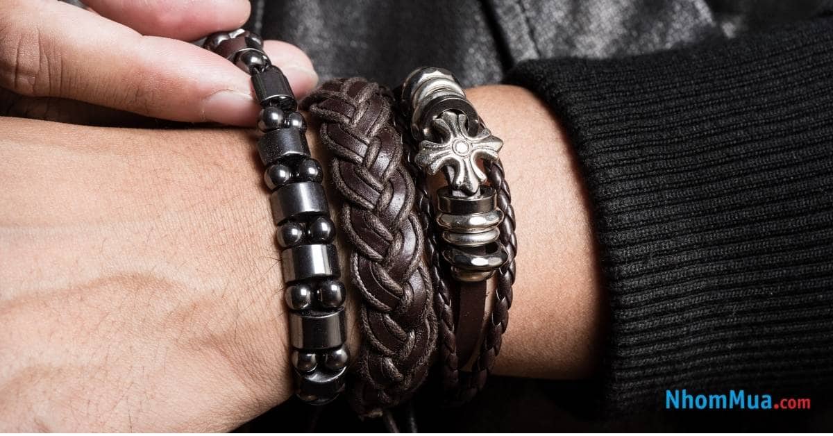 Vòng tay độc đáo làm quà giáng sinh cho bé trai 10 tuổi