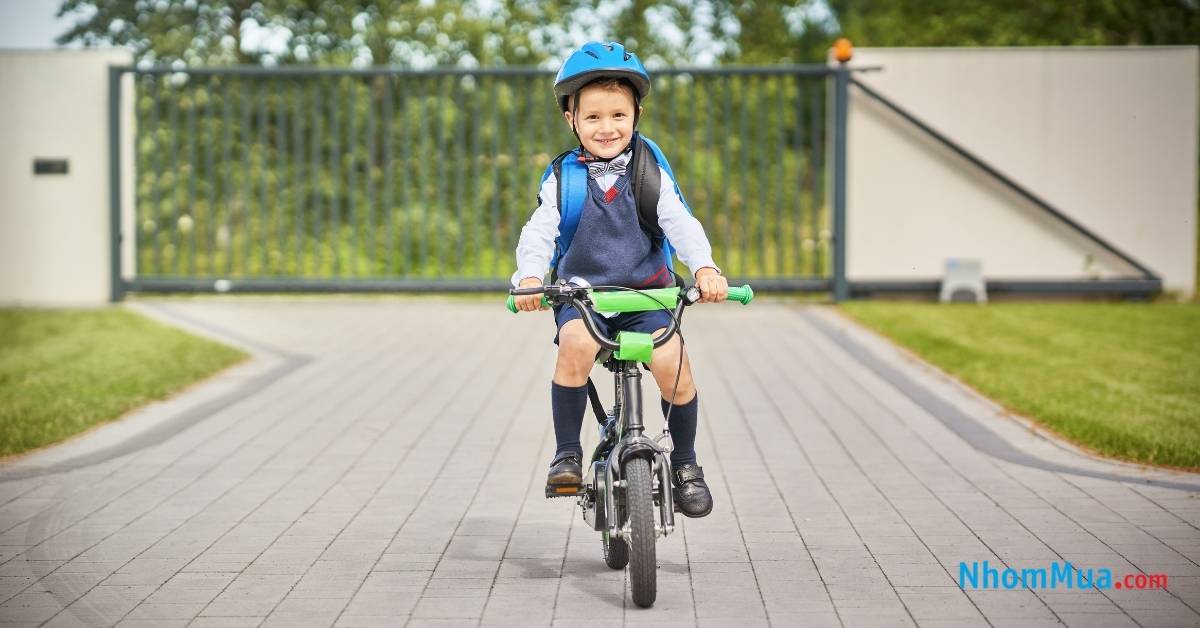 Xe đạp là quà giáng sinh cho bé trai 10 tuổi được yêu thích nhất